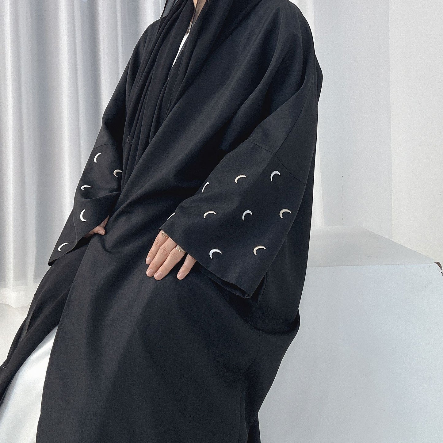 Saudi Embroidered Cardigan Robe Dubai Style
