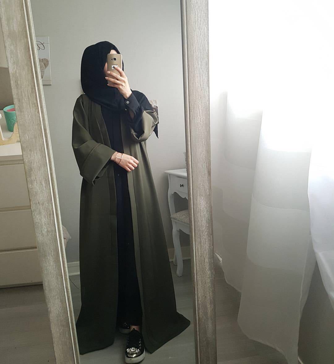 Pure Color Spot Middle East Cardigan Robe