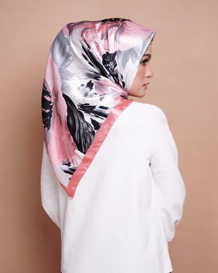 Big Square Fashion Simulation Silk Scarf Women