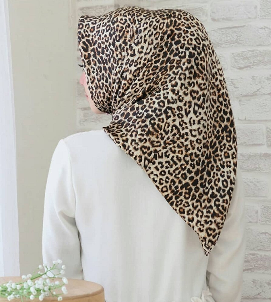 Big Square Fashion Simulation Silk Scarf Women