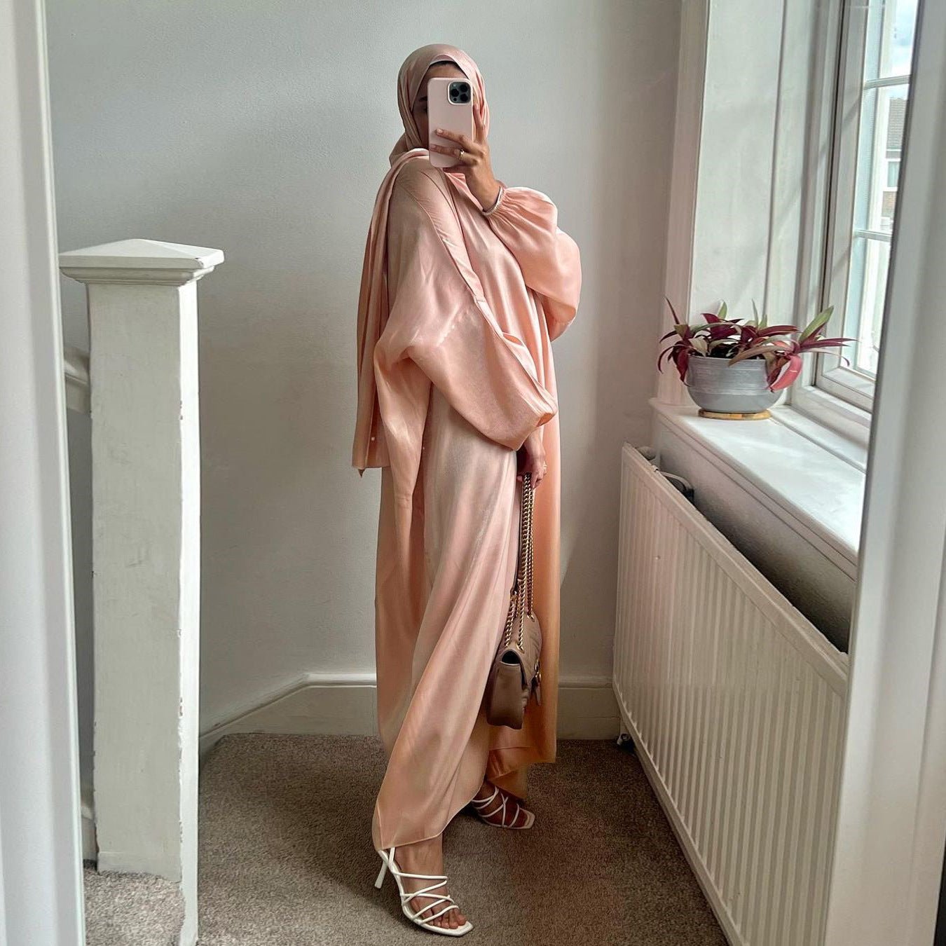 Middle East Robe with Headscarf Dubai Women Set